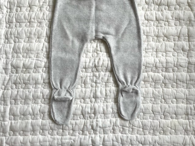 リブ編みレギンス:足元アップの写真